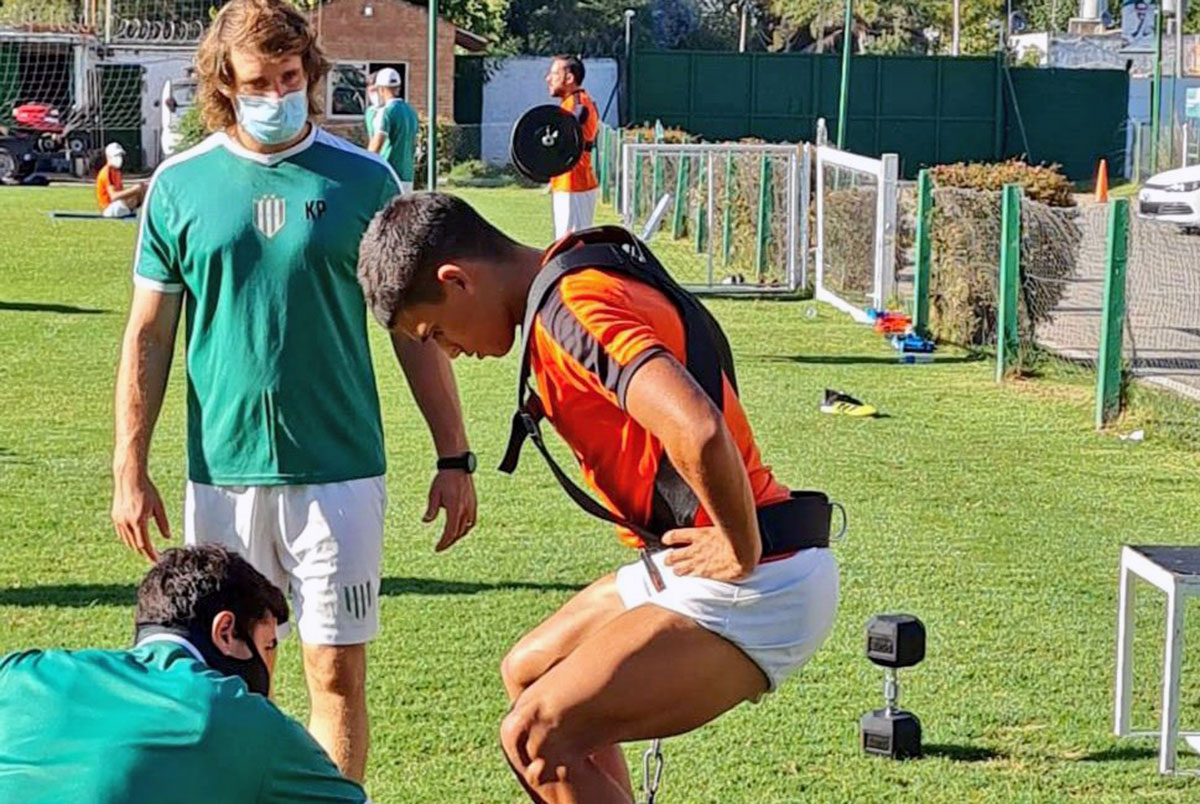 banfield entrena en el medio del covid