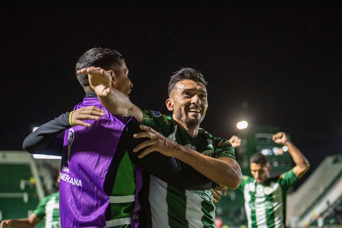 banfield universidad catolica de ecuador gol de jesus datolo