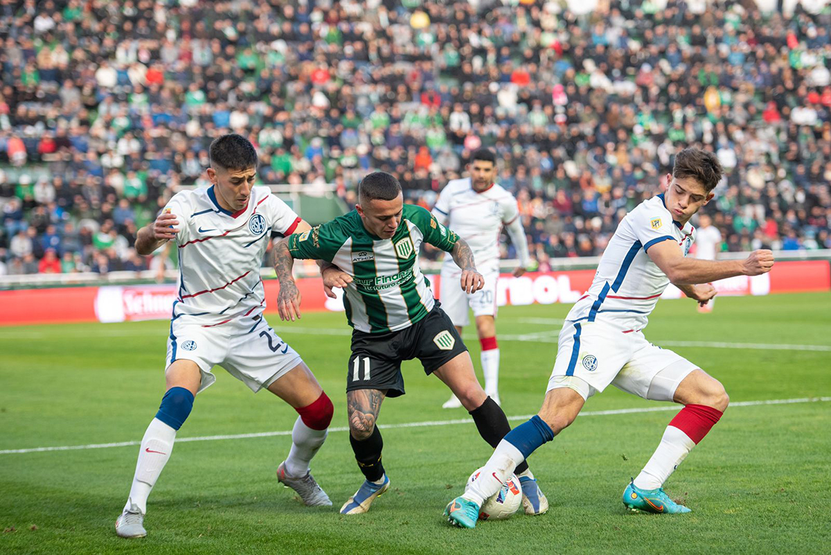 banfield-san-lorenzo-2022-agustin-urzi