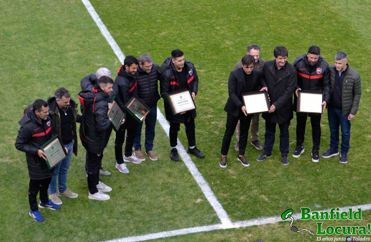 recibimiento a javier sanguinetti banfield vs newells primera fecha torneo binance 2022