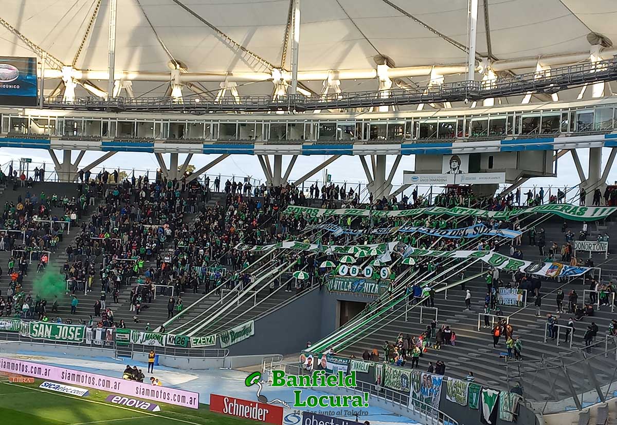 hinchada de banfield en la plata