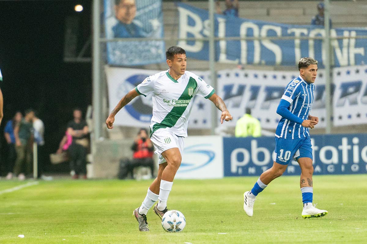 emanuel coronel banfield ante godoy cruz por la copa de la liga 2023