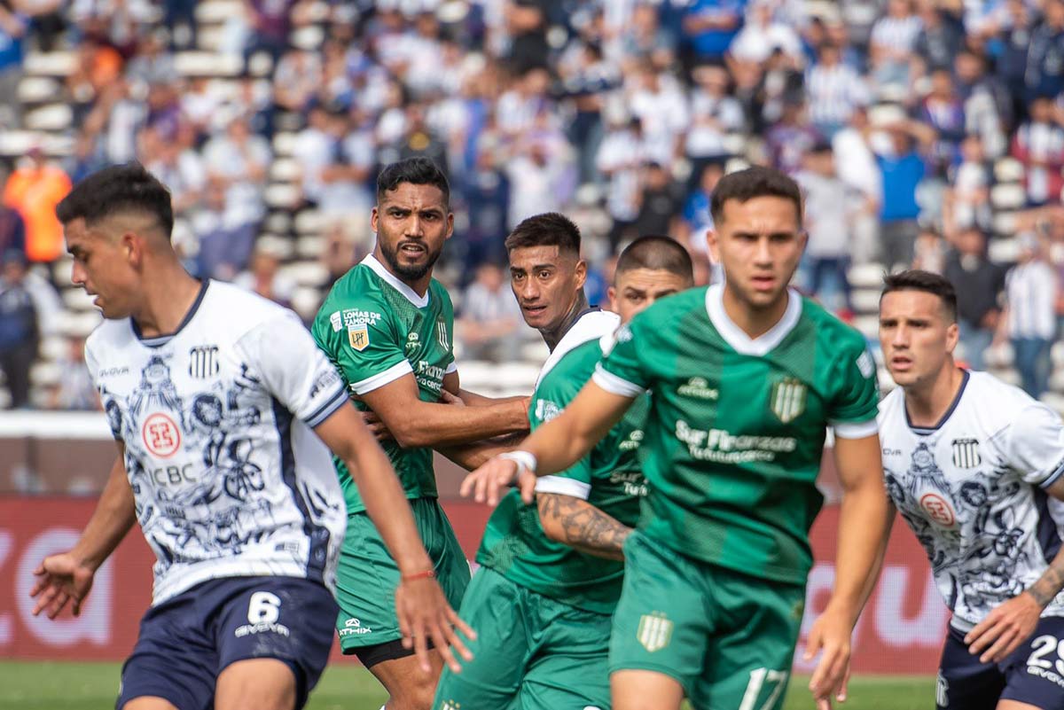 alejandro maciel figura en la defensa de banfield ante talleres