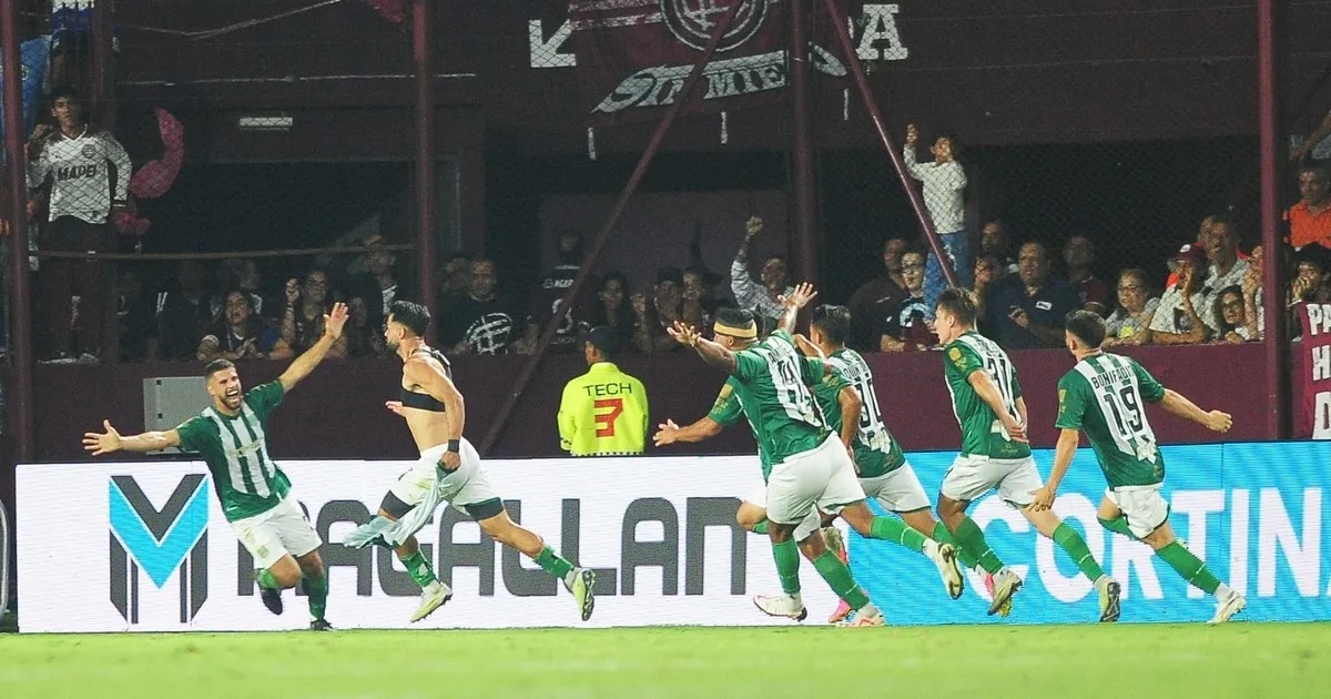 todo banfield festeja el empate sobre el final ante lanus en el clasico