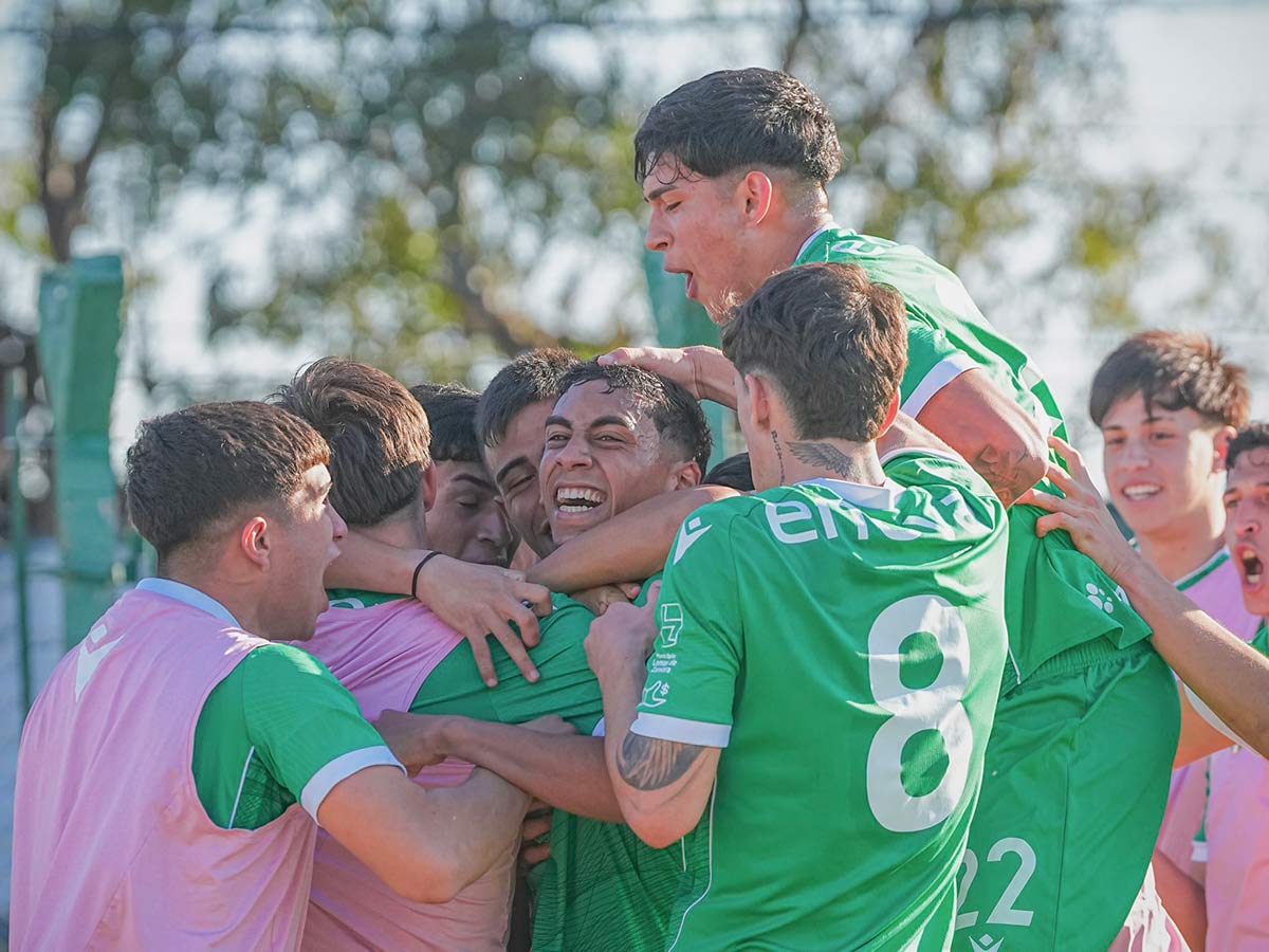 festejo de la reserva de banfield ante tigre