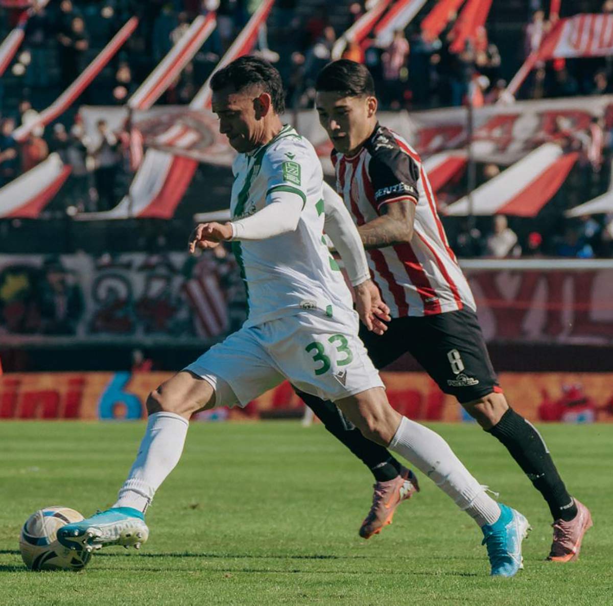 banfield venció a barracas en condición de visitante