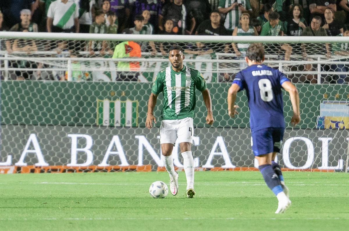 banfield recibio a talleres por la fecha 11 de la copa de la liga