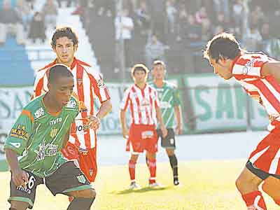 Banfeild vs Atlético Paraná