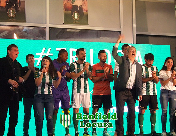 presentacion-camiseta-hummel-banfield