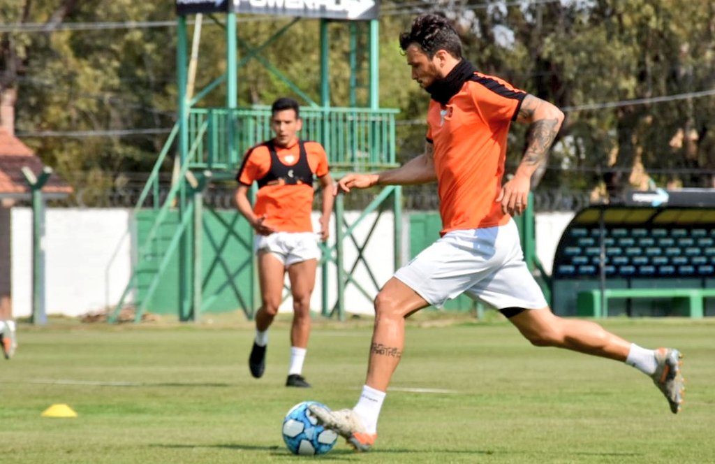 bertolo-banfield-pretemporada-2020