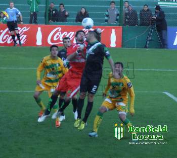 triunfo banfield defensa noticia1